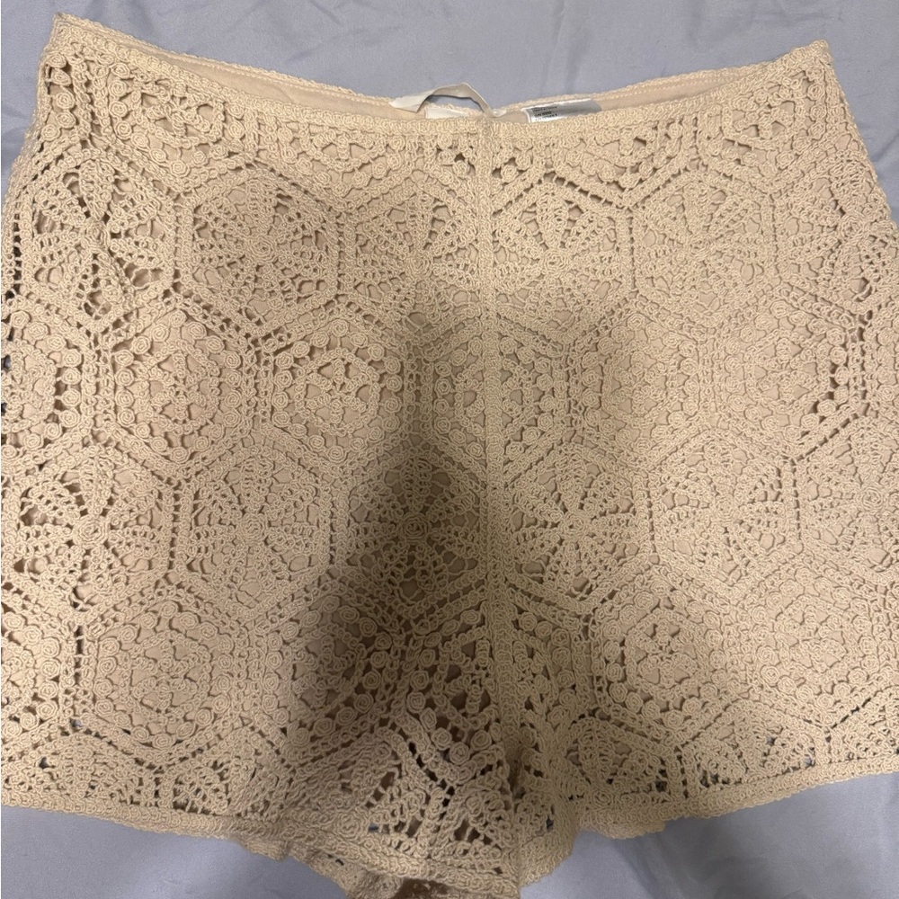 H&M Cream Crochet Lace Shorts